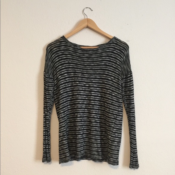 Knit top size small - Picture 2 of 8